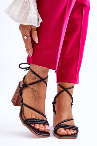 Sandales En Cuir Pour Femmes À Talon Noir Seyna