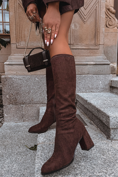 Damenschuhe mit Absatz aus Eco Wildleder Schokoladene Yelisse