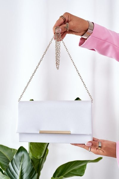 Pochette élégante avec chaîne gris