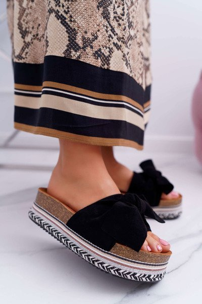 Tongs Plateforme Femme avec Bride Cuir Noir Chantal