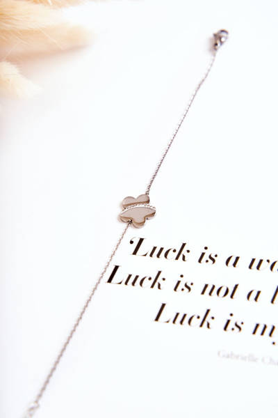 Apyrankė ant plonos grandinėlės su didele gėle, sidabrinė