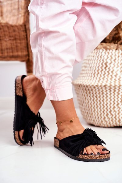 Moteriškos šlepetės, juodi kutai Marina