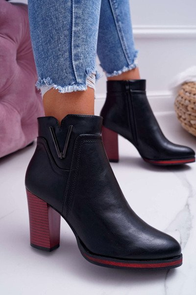 Moteriški batai su aukštakulniais Sergio Leone juodi BT537