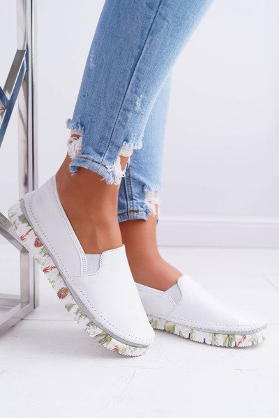 Demi-chaussures pour femmes Maciejka Slip-on en cuir blanc 03512-11