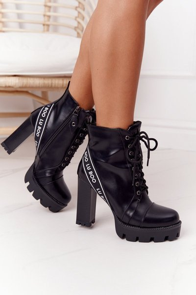 Lace-up Boots On A Block Heel Lu Boo Black