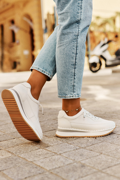 Baskets En Cuir Pour Femmes Sur Platforme Big Star RR274A333 Blanches