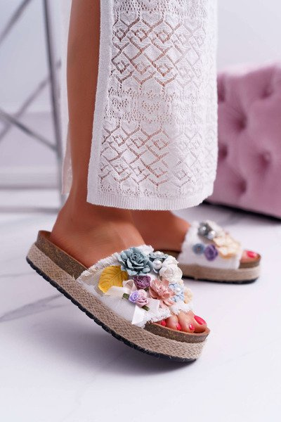 Damen Flip Flops mit Blumen dicke Sohlen Weiß Amadeo