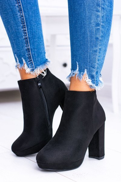 Fekete Nubuk Stiletto Boots Emoretto