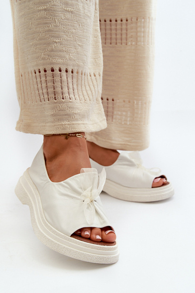 Sandales en cuir pour femmes blanches avec nœud Zazoo 2939