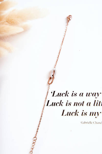 Brățară de celebritate feminină cu ornamente ovale