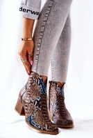 Brown || Blue