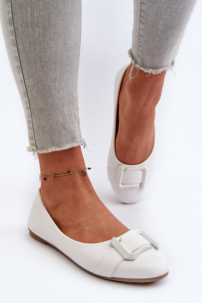 Ballerines Avec Bride Et Embellissement Cuir Eco Blanc Cadwenla