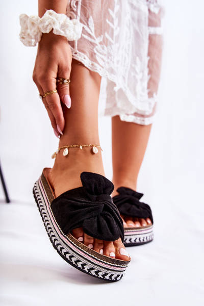 Chaussons Pour Femmes Sur Une Plateforme Massive Noir Terisa