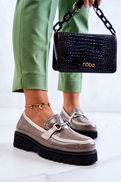 Mocassins Femme Laqués Beige et Blanc Cassida