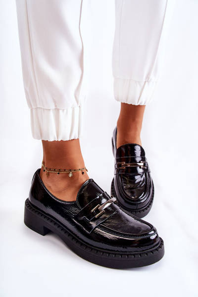 Chaussures Laquées Avec Ornement Argenté Noir Hestill