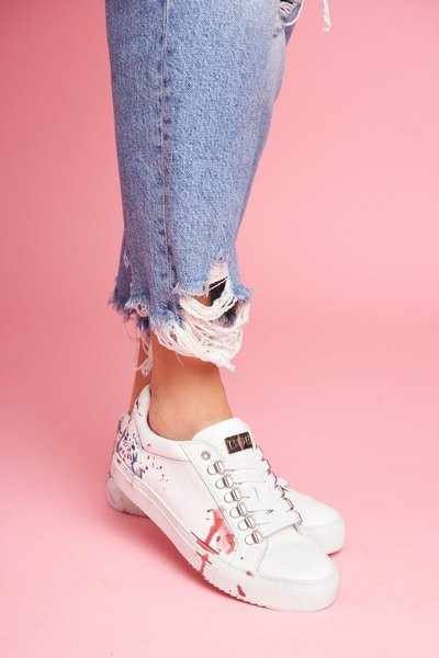 Adidaje din piele pentru femei White GOE FF2N3027