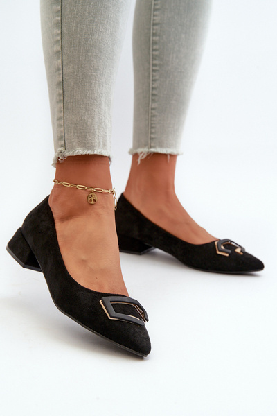 Alacsony sarkú pumpák Eco Suede díszítéssel S.Barski KV27-034 fekete