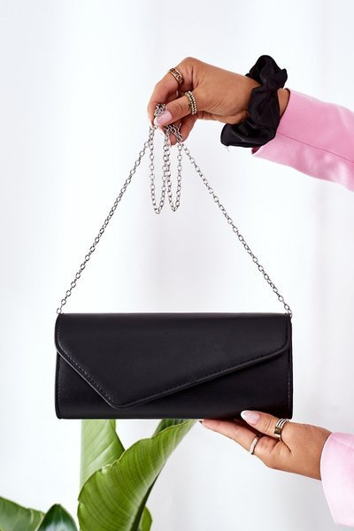 Pochette élégante avec chaîne noir