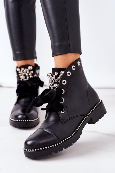 Bottes Isolées Avec Perles En Métal, Clous Et Ruban Black Perla