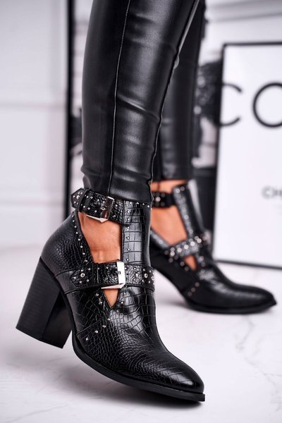 Women’s Boots With Cut Out Croco Black Aria