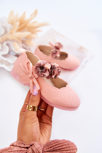 Gyermek balerinák tépőzáras virágokkal Pink Caitlin
