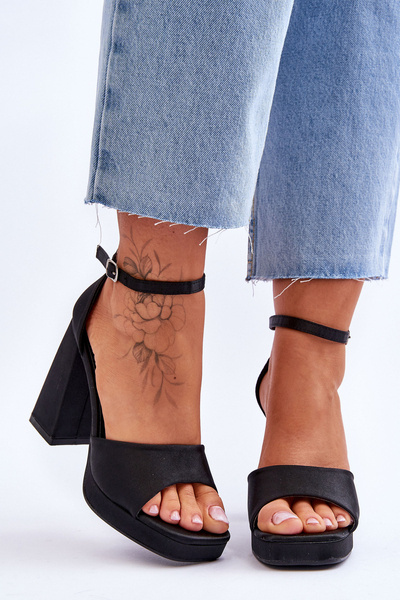 Satinsandalen auf Chunky Heels Schwarz Eternity