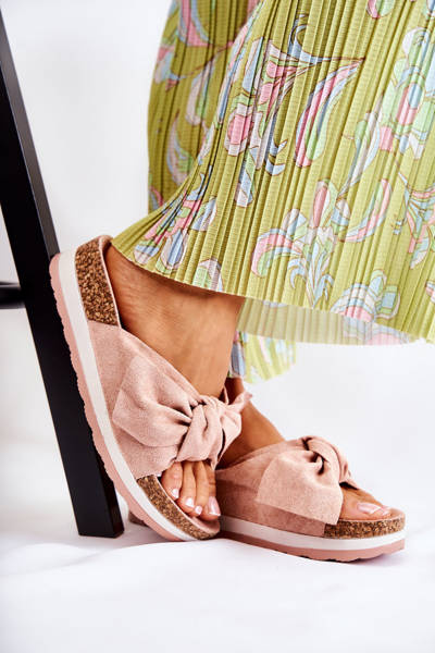 Hängend auf einer Plattform-Rosa So Comfy