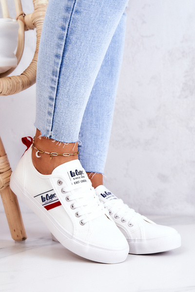 Adidași pe o platformă Lee Cooper LCW-22-31-0830L White