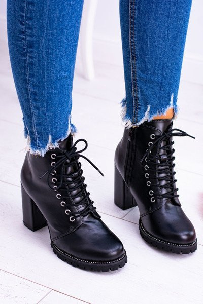 Lu Boo juodi stiletto batai, cirkonio Halsey