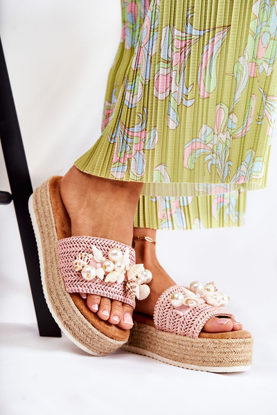 Pantoufles Pour Femmes Sur La Plateforme Avec Coquillages Rose Tolia