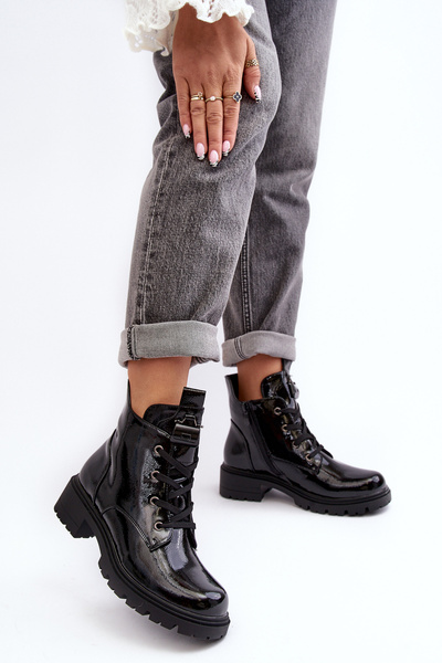 Női lakkozott csizma cipzárral SBarski HY93-91 fekete