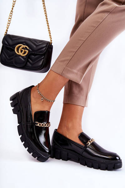 Chaussures laquées avec chaîne Noir Anne