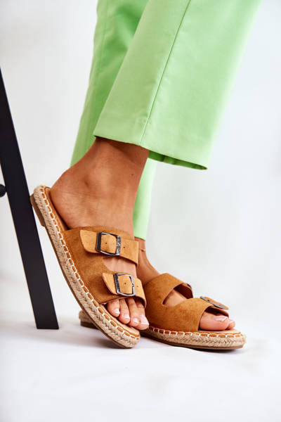 Chaussons classiques en daim pour femmes Camel Casilda