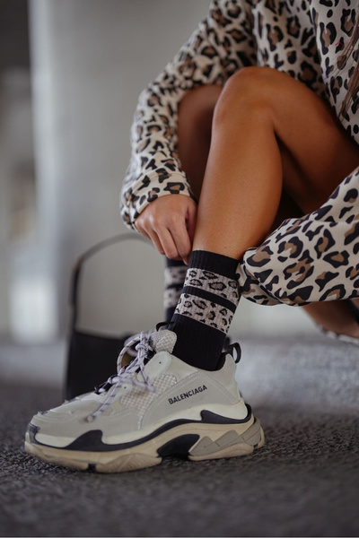 Damen Socken Zwei Gepunktete Streifen Schwarz