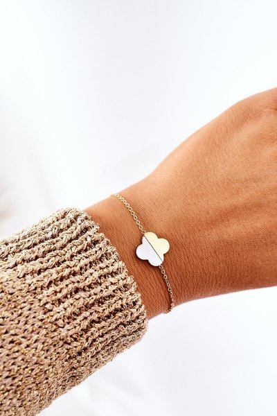 Chain Bracelet With A Clover Gold