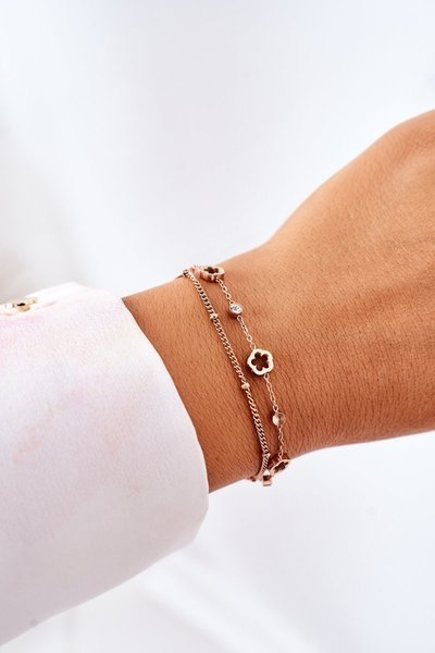 Bracelet Sur Une Double Chaîne Or Rose