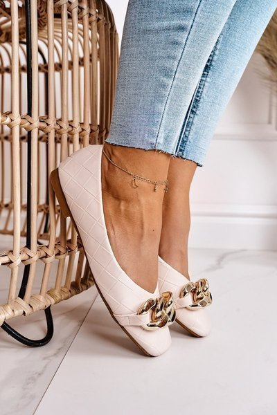 Elegáns steppelt balerina Bézs Coco lánccal