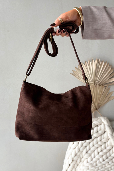 Sac Bandoulière En Cuir Velours Écologique Chocolat Carenza