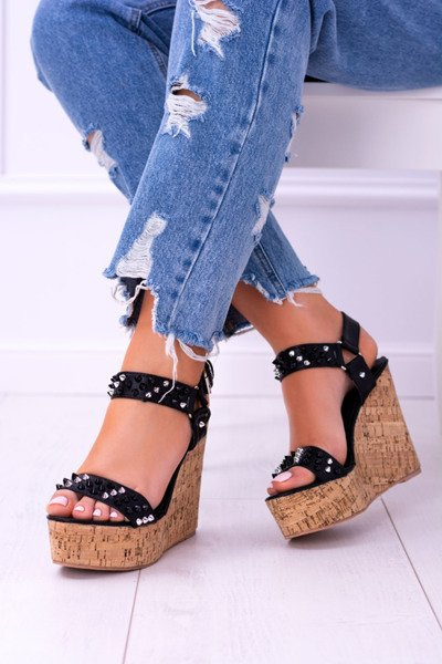Lu Boo Black Women's Valeria Studded Anchor Sandale