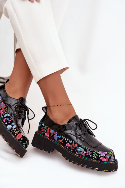 Lackierte Halbschuhe aus echtem Leder mit Muster Artiker 57C0174 Schwarz