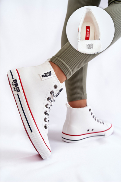 Adidaje clasice izolate înalte Star KK274597 Alb