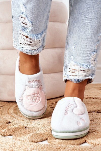 Papuci cu velur cu o pisică verde bună dimineața