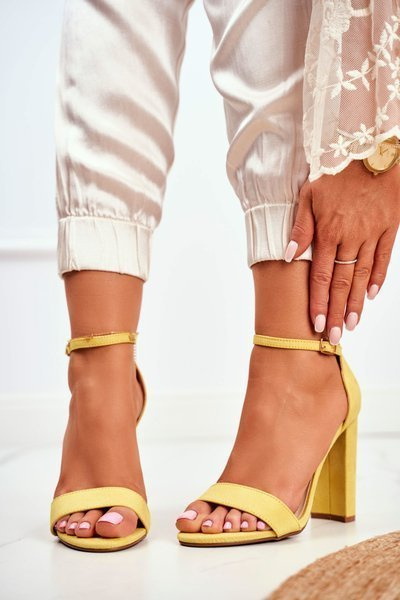Sandale stiletto pentru femei din piele de căprioară galben anastasie