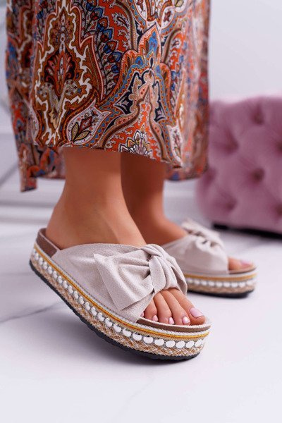 Moteriškos šlepetės su piešiniais storais padais smėlio spalvos Milady