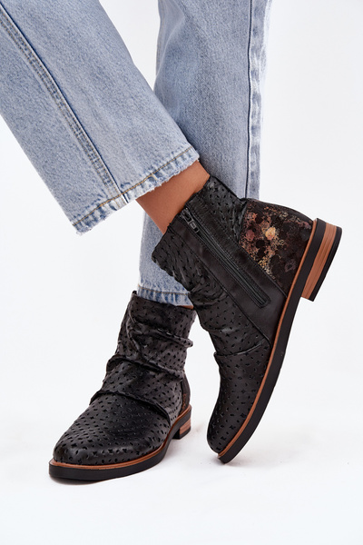 Leather ankle boots with perforated pattern Maciejka 05922-01 Black