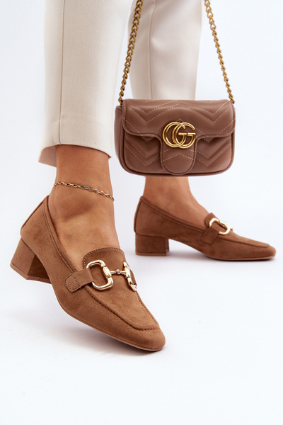 Pumps mit niedrigem Absatz und Verzierung Camel Dolvira