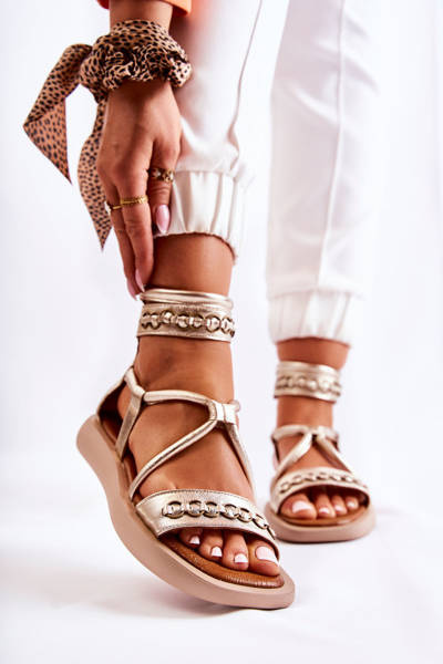 Ledersandalen auf der Plattform Maciejka 05559-25 Golden
