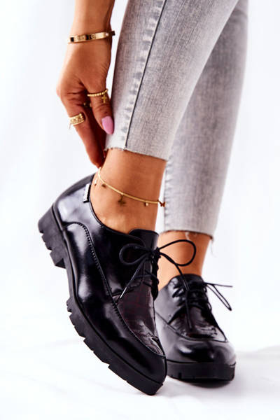 Demi-chaussures en cuir Monnari M73/1 Noir