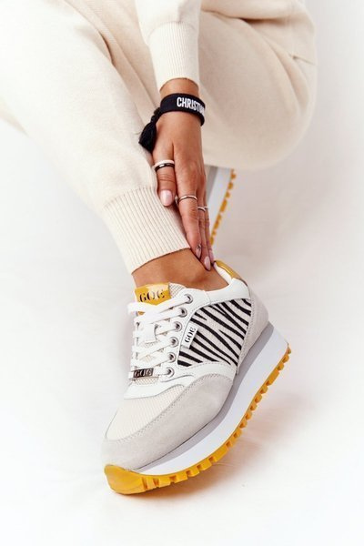 Chaussures de Sport en Cuir sur Plateforme GOE HH2N4001 Blanc-Jaune