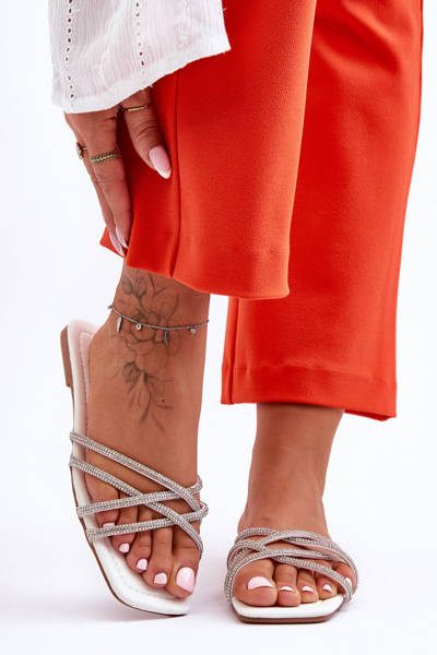 Sandale femei cu strasuri Leomi alb